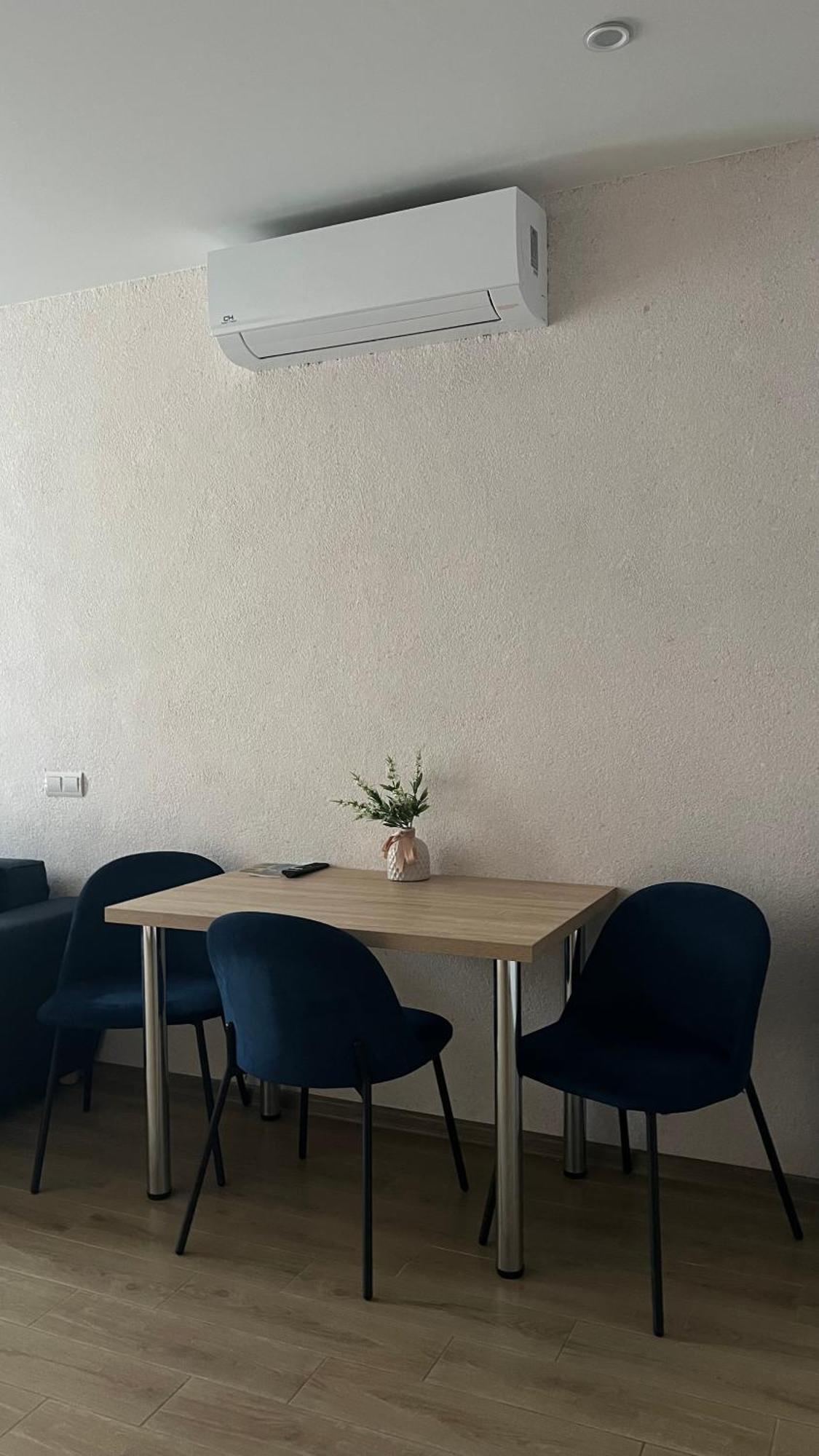 Жк «Сонячний Квартал» Apartamento Solochin Exterior foto