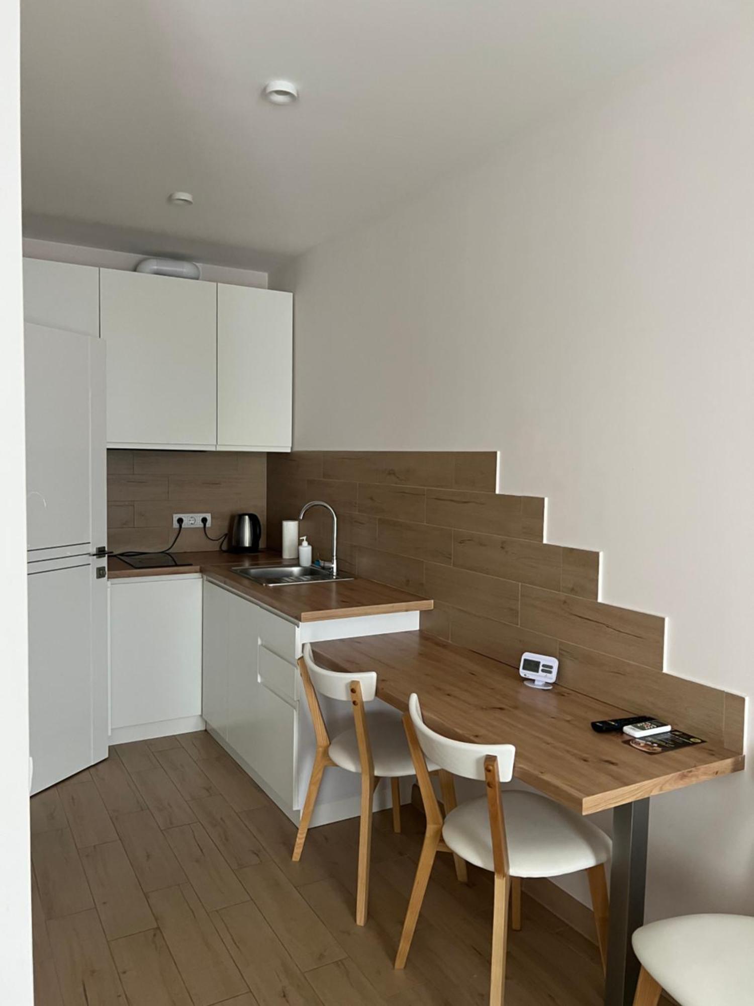 Жк «Сонячний Квартал» Apartamento Solochin Exterior foto