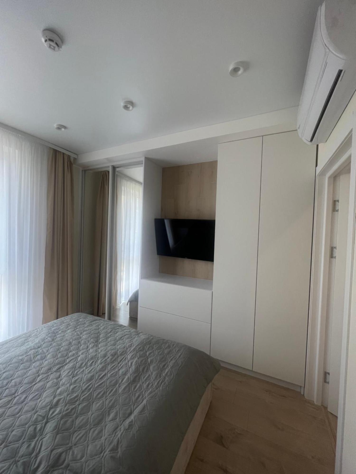 Жк «Сонячний Квартал» Apartamento Solochin Exterior foto