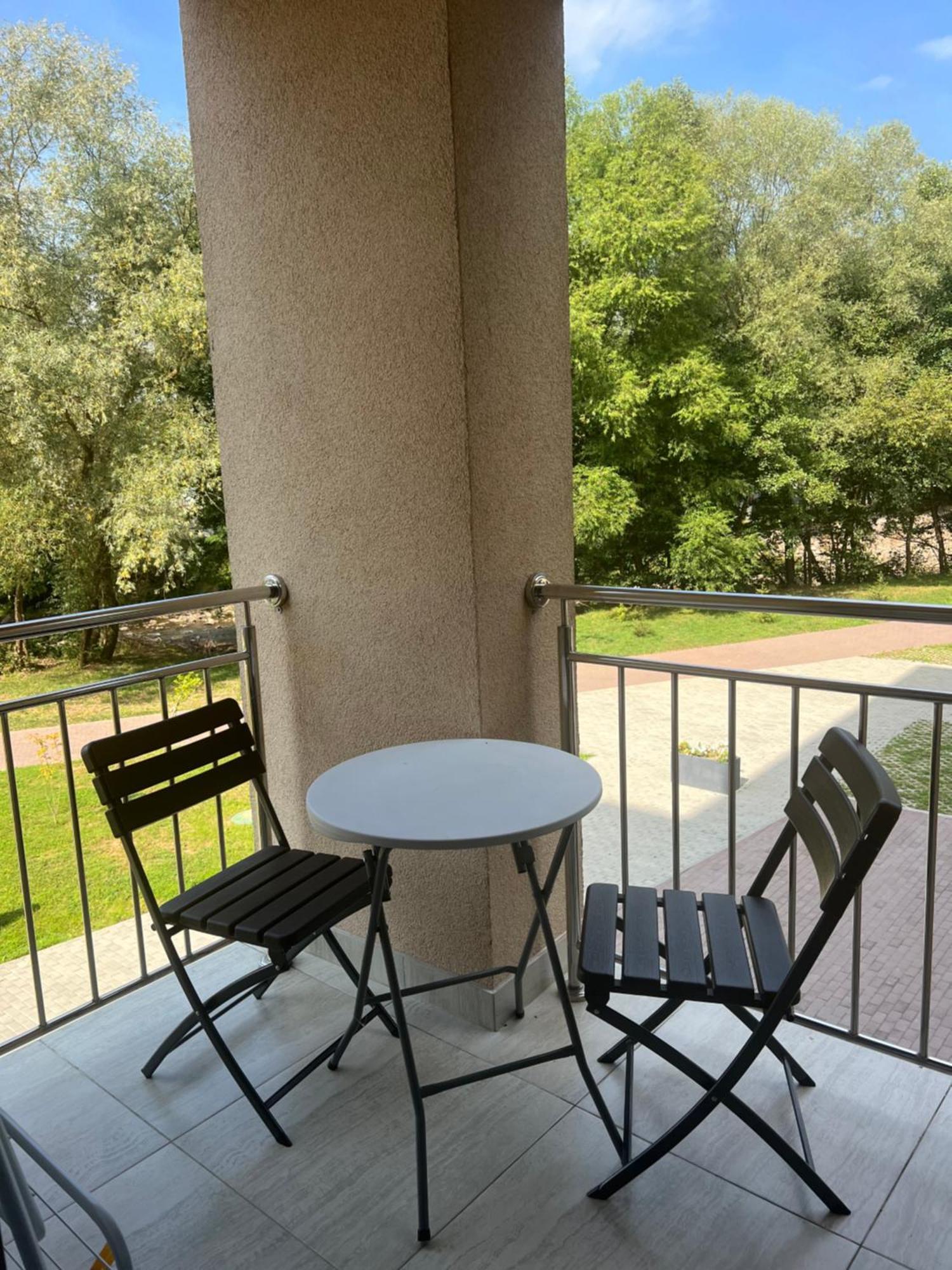Жк «Сонячний Квартал» Apartamento Solochin Exterior foto