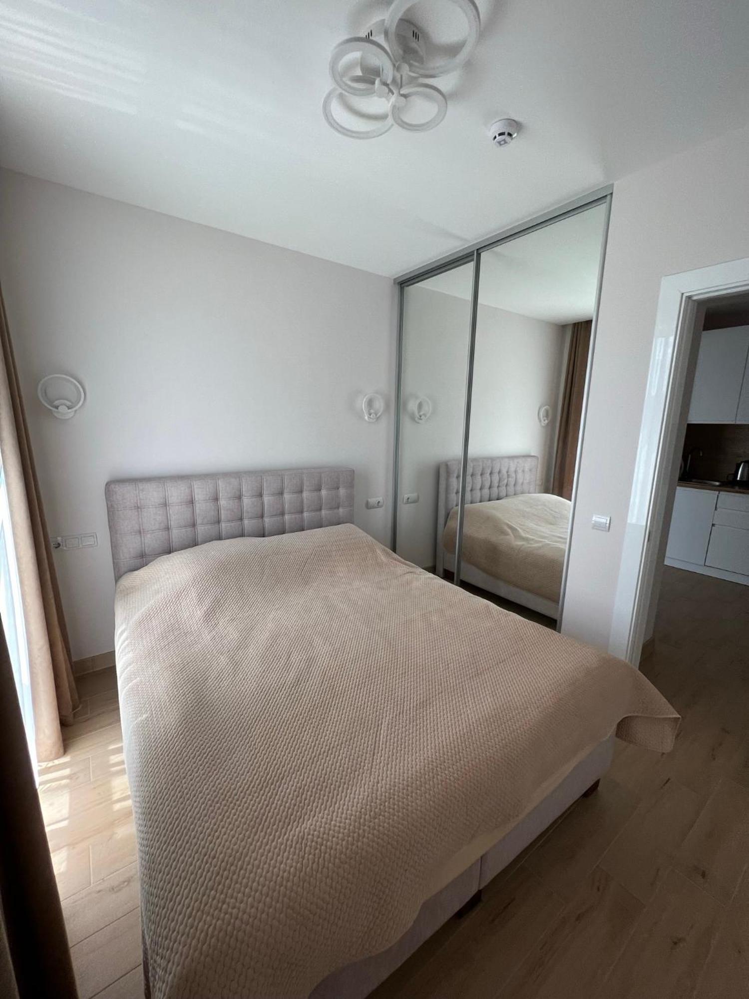 Жк «Сонячний Квартал» Apartamento Solochin Exterior foto
